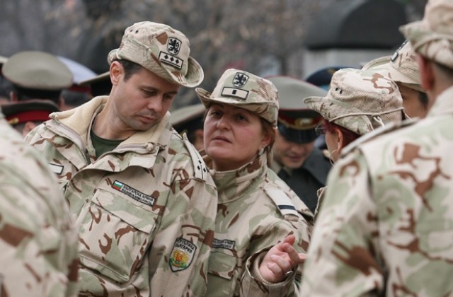 Определиха реда за oбезщетяване на съпрузи на военни, напуснали работа заради преместване