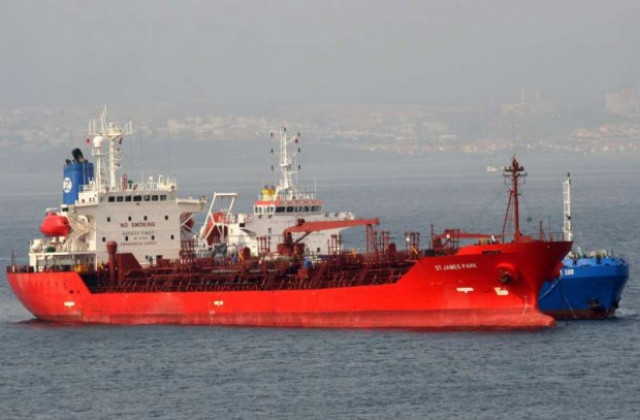 Сменят моряците от Сейнт Джеймс Парк в Султаната Оман