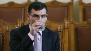 МФ казва с колко ще намалее фискалният резерв другата седмица