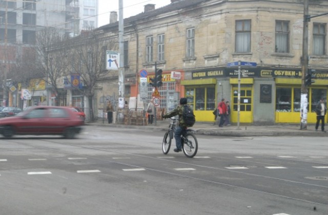 Правят велоалея в кв. Младост