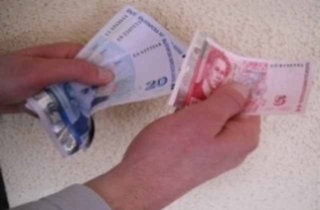 Данъчни удрят по баловете