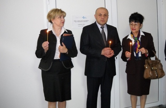 Областната болница с трима почетни приятели