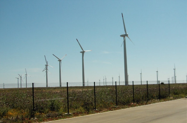 Испанци тестват колко ток има в Черно море