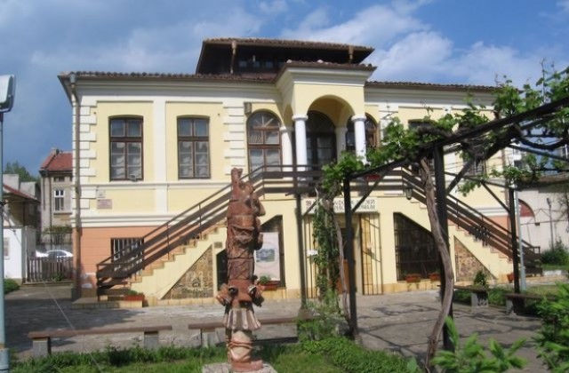 1600 в музеите през празничната нощ
