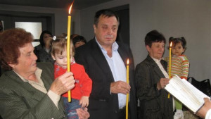 Кметът кръсти две деца от Дома за медикосоциални грижи