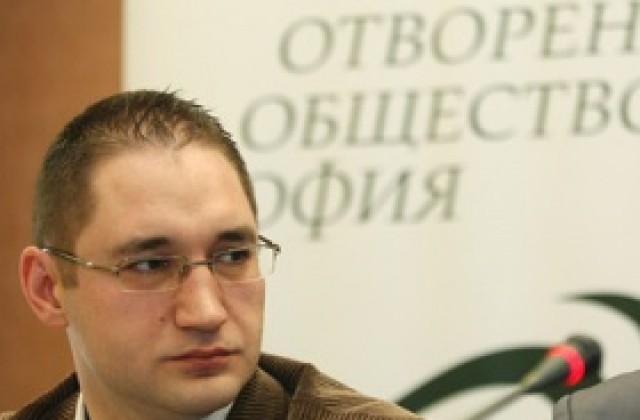Парите на държавата не трябва да се концентрират в една банка