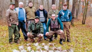 Искат оставки на магистрати ходили на лов с политици