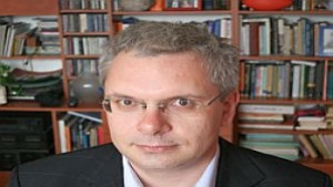 Представят книгата Между вярата и компромиса