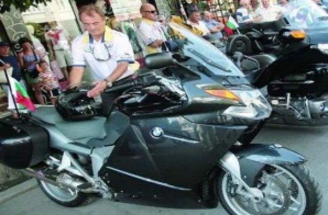 Варненски мотористи начело с кмета заминават на благотворителен поход