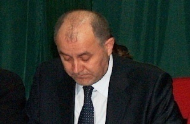 Пуснаха бившия областен управител от ареста