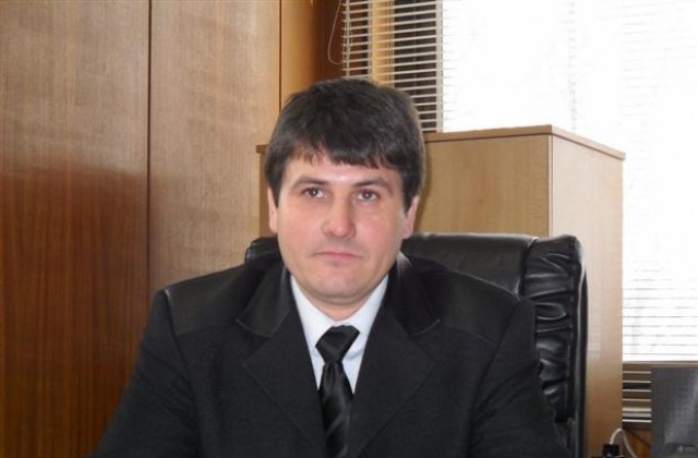 Подават вода към МВЕЦ Моста контролирано