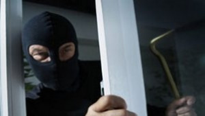 Крадец опита да отмъкне 8 бона от фирма