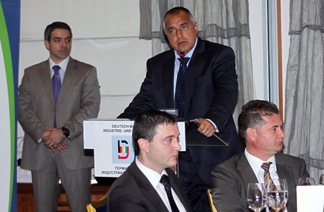 Данъци няма да бъдат увеличавани до края на годината