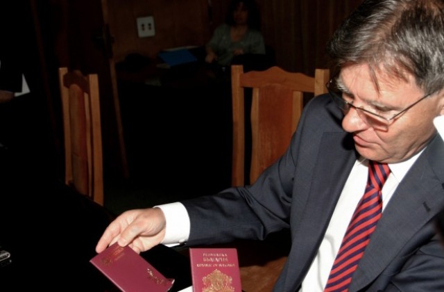 Паспортните служби в София ще работят през уикенда