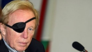 Ран Не трябва да се допускате гръцки сценарий