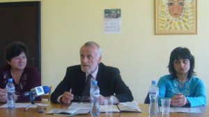 Млади математици с награди от доц Руси Русев