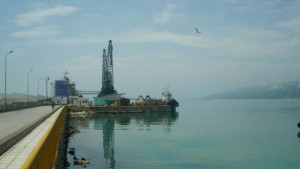 Нефтен разлив на товарното пристанище в Балчик