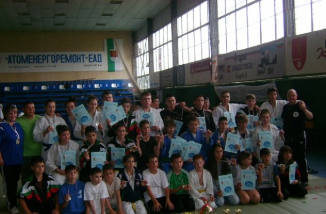 Джудистите от Олимпия-Козлодуй сразиха съперниците си