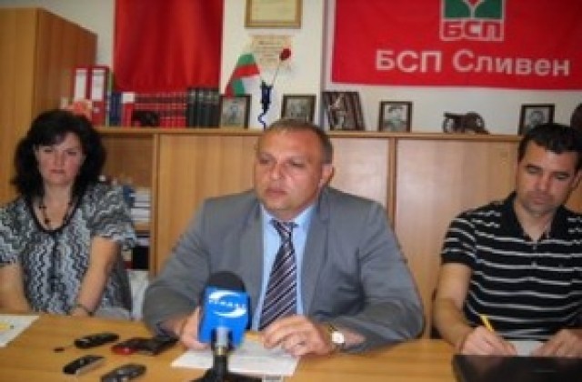 Искат Общинският съвет да назначи заместник на Лечков