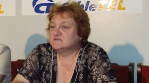 Безработицата намалява с малко