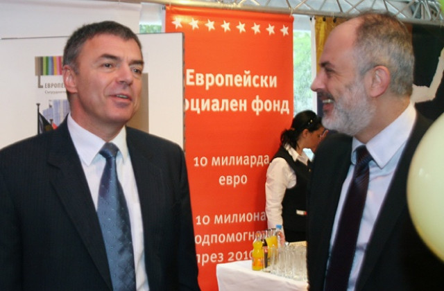 Тотю Младенов предлага една институция да отговаря за закрилата на децата