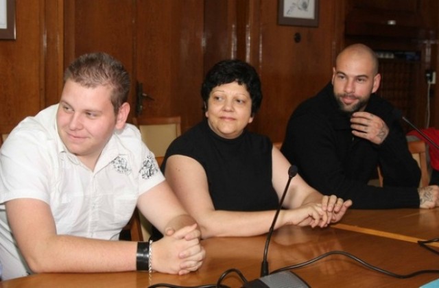 D2 довечера с ново парче в Бургас