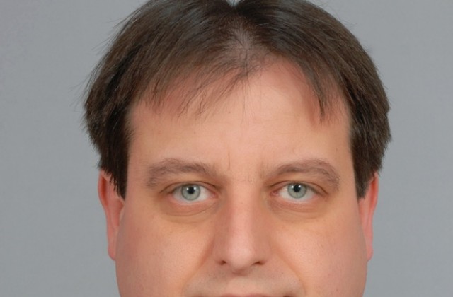 Наградиха служител на Гражданска защита
