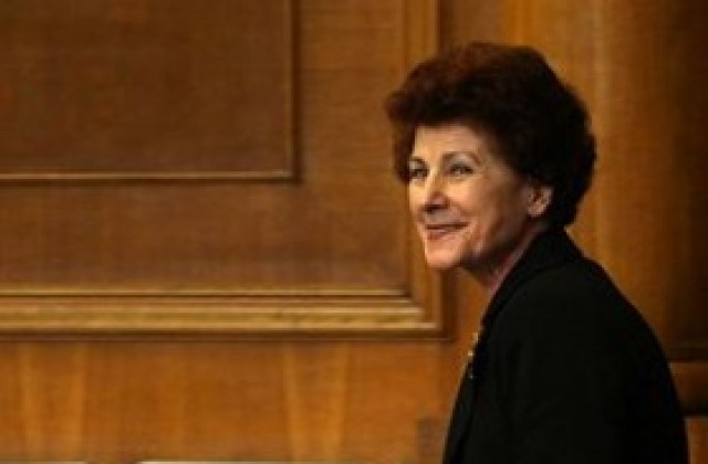 Предвиждат първите три дни болнични да се плащат на 70% от шефа