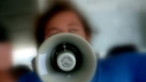 Кризите разпалват размирици но опасността от войни спада