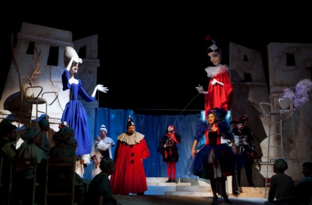 Селска чест и Палячисе играят на сцената на Античния театър