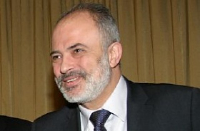 Новият модел няма да намали заплатите в държавната администрация