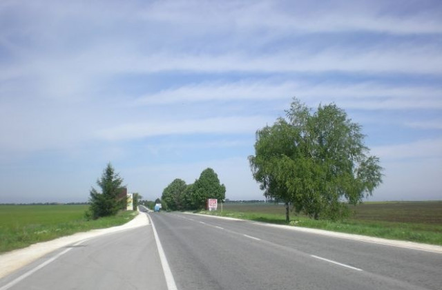 Временно е затворен пътят за София