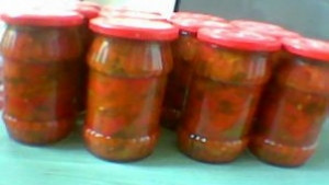 Лютеница срещу кафе