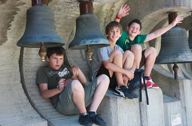 След 20 години отново пропяха камбаните в столицата