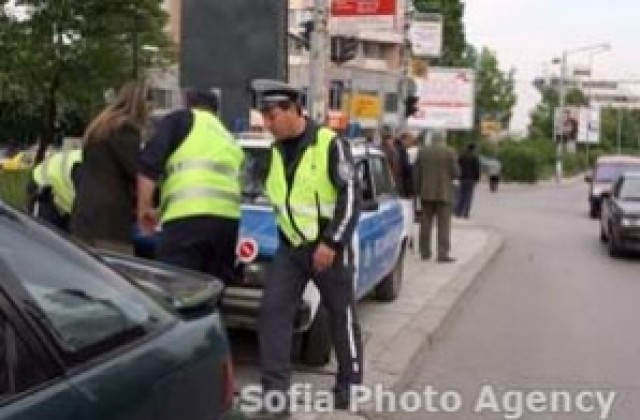 Хванаха мъж да шофира кола с табелите на друг негов автомобил