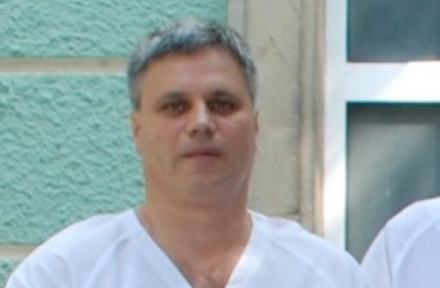 Болницата с нов директор