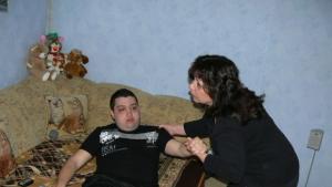 Да помогнем на Златин състоянието му се влошава