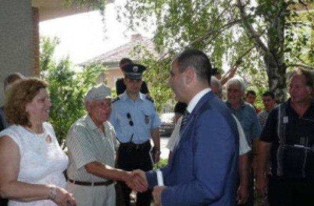 Цветанов разпореди ежеседмични срещи на полицията с хората от Опанец