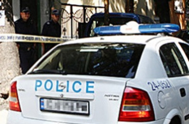 Кола прегази пешеходец в центъра на София