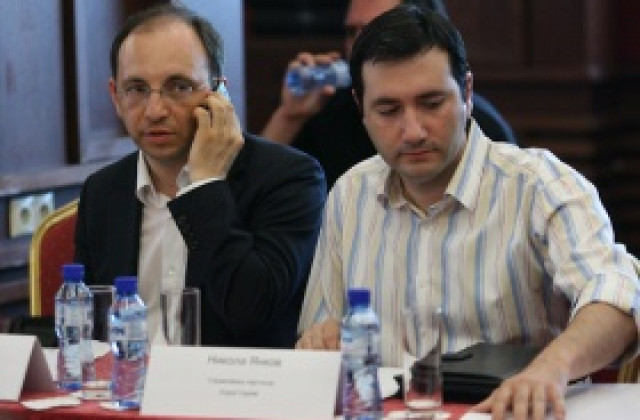 Н. Василев: Решението за бюджетния дефицит е свиване на харчовете