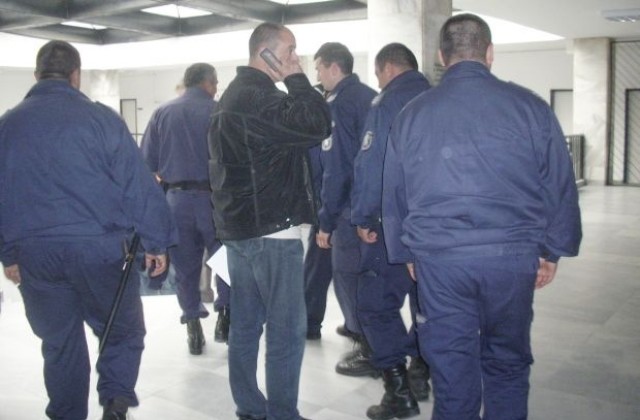 Търговец разкри пред съда полицейско насилие