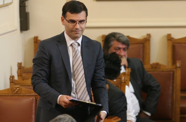 Дянков представи исканите промени в Бюджет 2010