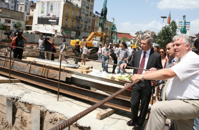 Няма да строят подземен паркинг при метростанция Сердика