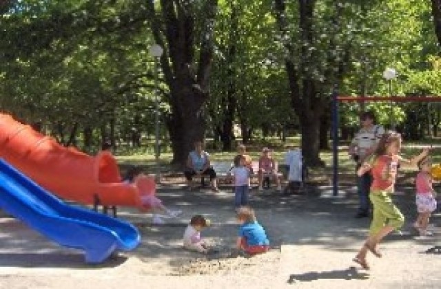 Детска площадка стана бойна арена