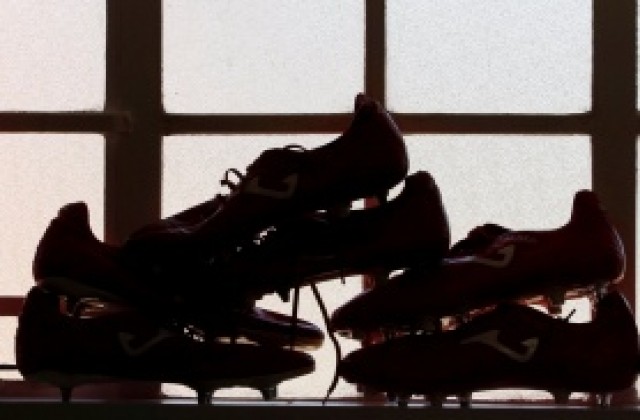 Сираков подарява бутонките си от САЩ`94