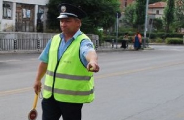 Неподкупният полицай пак отказа рушвет