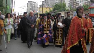 Вярващи посрещнаха мощите на СвИгнатий Старозагорски