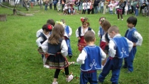Църквата почита Св Йоан Кръстител наричан от народа Еньовден