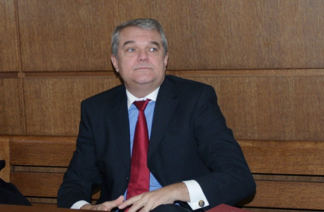 Румен Петков ще сезира прокуратурата заради АЕЦ „Белене”