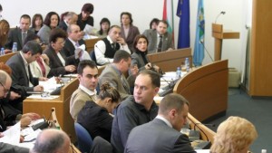 Общински съветници решават за закриването на болници